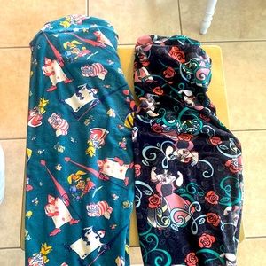 Disney OS LulaRoe Alice in Wonderland leggings